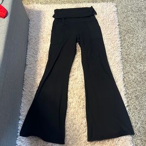 arie black flare leggings